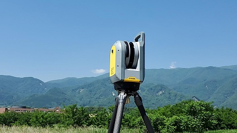 Trimble X7