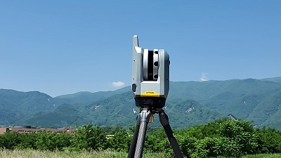 Trimble X7
